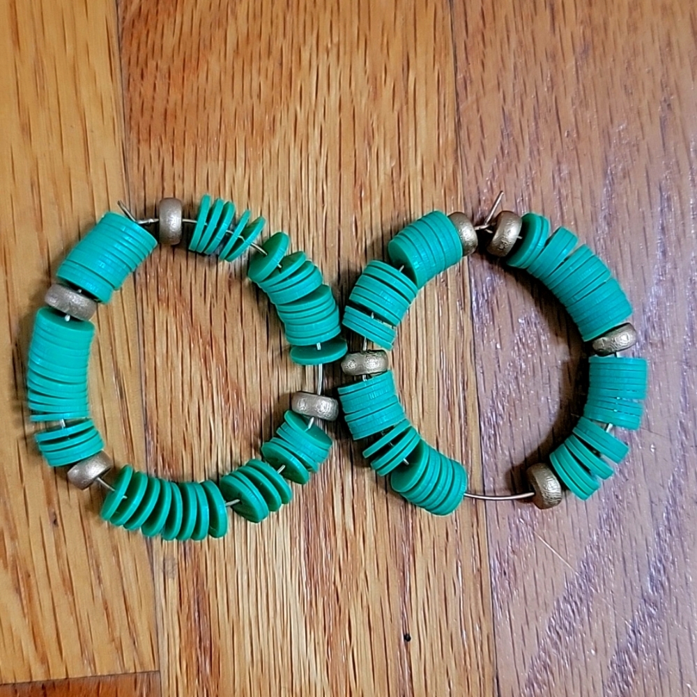 8 Pairs Of Fun Ear Rings - Picture 2 of 7